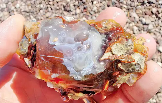 صنایع دستی سنتی عمان: محصولات سنگ طبیعی و عقیق