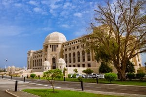 Guide to Choosing a Lawyer and Legal Advisor in Oman