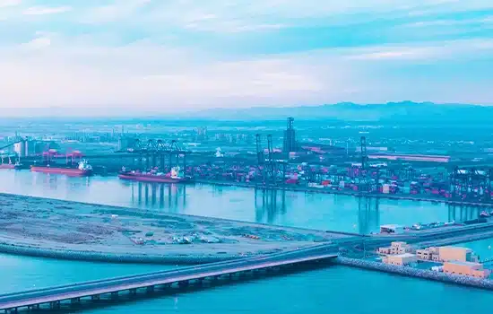 Strategically located near the UAE border, Sohar Free Zone is ideal for heavy and light industries, import/export, and transit operations.